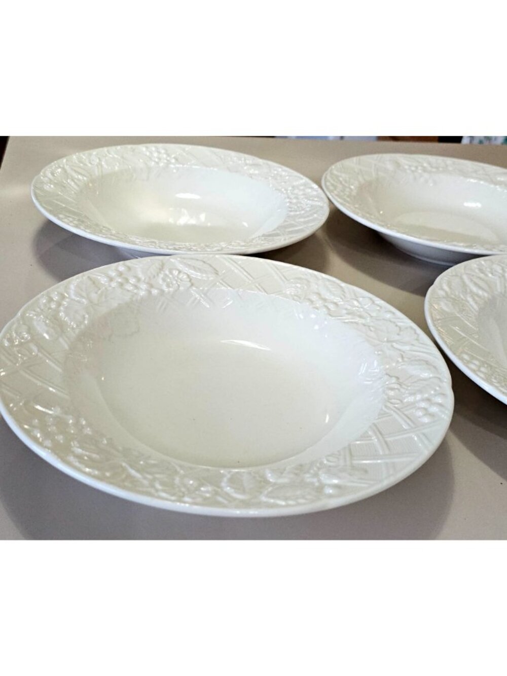 4 Mikasa English Countryside Soup Bowls 9" white embossed dishwasher microwave s - Picture 4 of 9